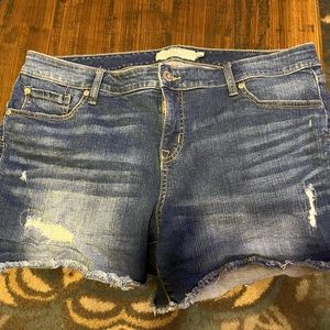 Torrid Jean shorts 3.5 inseam size 18 mid rise.